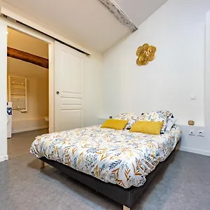Le Hypercentre Calme Proche Place Nationale Appartement