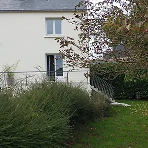 Petite Maison Avec Jardin , Landrévarzec France